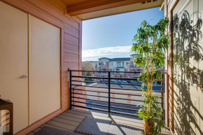 4 Mi to Downtown Denver Condo with Community Perks!